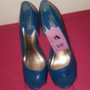 Hunter Green sexy heels by Charlotte Russe